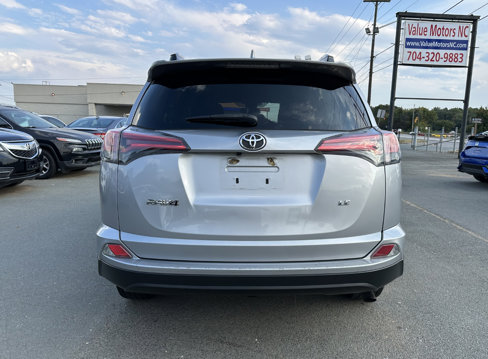 Used 2017 Toyota RAV4 LE image 5