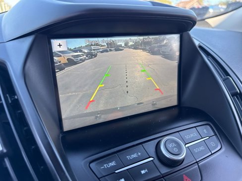 Used 2019 Ford Escape SE image 28