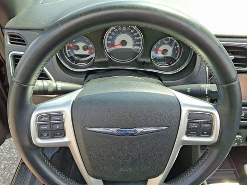 Used 2013 Chrysler 200 Limited image 20