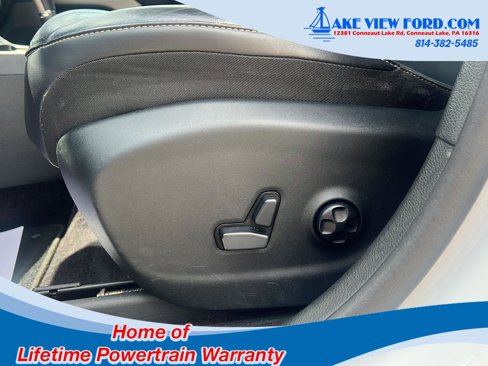 Used 2017 Jeep Cherokee Limited image 16