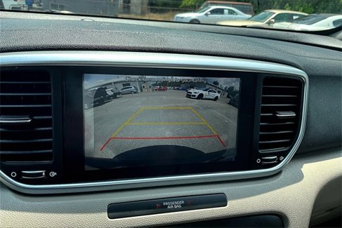Used 2020 Kia Sportage LX image 23
