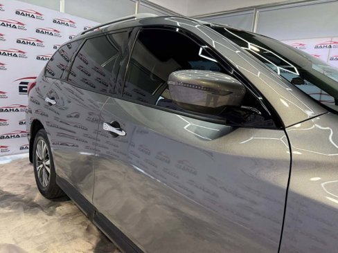 Used 2018 Nissan Pathfinder SV w/ Cargo Package image 5