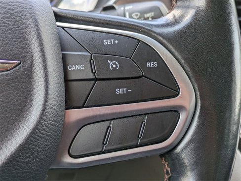 Used 2019 Chrysler Pacifica Touring-L image 20