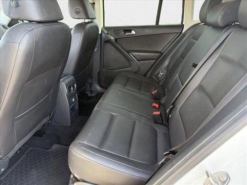 Used 2016 Volkswagen Tiguan S image 20