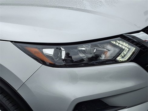 Used 2022 Nissan Rogue Sport SV w/ Technology Package image 10