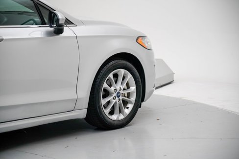 Used 2019 Ford Fusion SE image 24