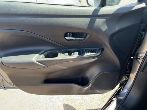 Used 2023 Nissan Versa SV image 20
