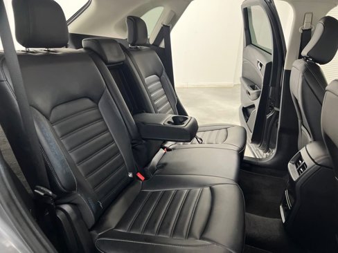 Used 2024 Ford Edge SEL image 17