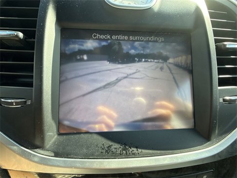 Used 2014 Chrysler 300 C image 15