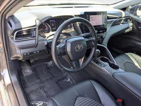 Used 2021 Toyota Camry SE image 11