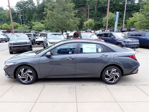 New 2025 Hyundai Elantra Sport image 6