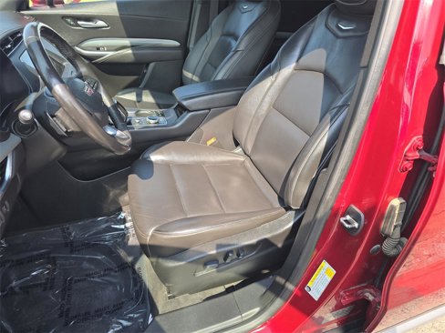 Used 2019 Cadillac XT4 Premium Luxury w/ Cold Weather Package image 31