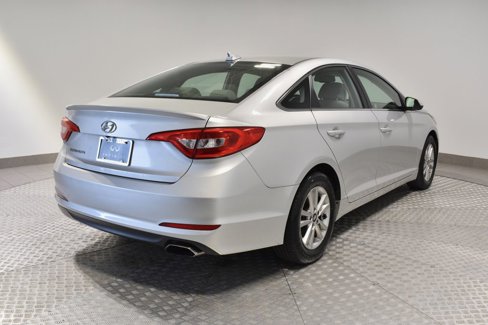 Used 2017 Hyundai Sonata SE w/ Cargo Package image 3