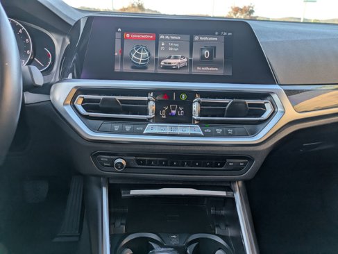 Used 2020 BMW 330i Sedan w/ Convenience Package image 16