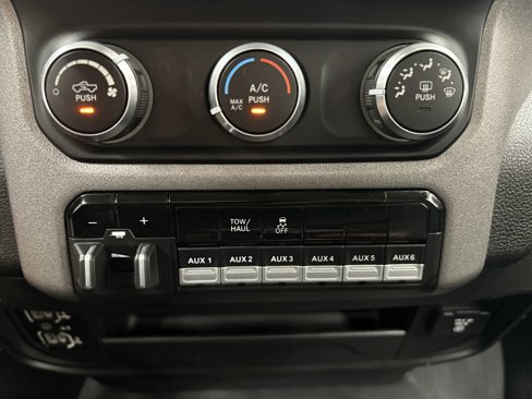 Used 2019 RAM 3500 Tradesman image 11