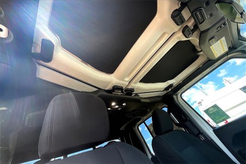 Used 2021 Jeep Gladiator Willys image 23