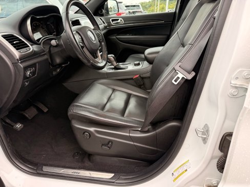 Used 2020 Jeep Grand Cherokee Limited image 10