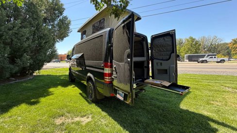 Used 2015 Mercedes-Benz Sprinter 2500 image 4
