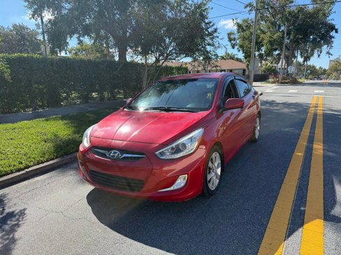 Used 2014 Hyundai Accent GLS w/ Option Group 2 image 2