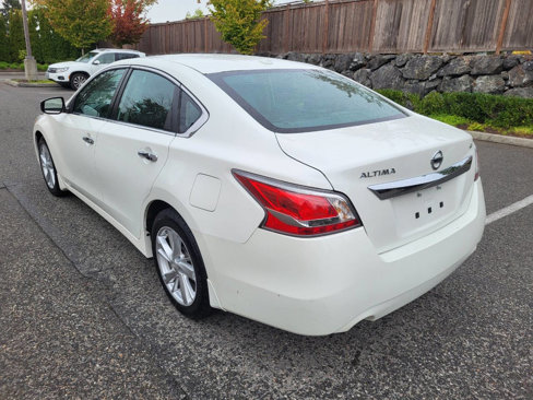 Used 2015 Nissan Altima 2.5 SL w/ Technology Package image 3