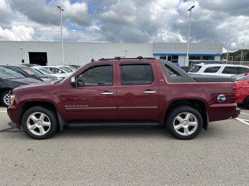 Used 2008 Chevrolet Avalanche LTZ image 2