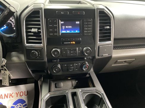 Used 2016 Ford F150 XLT image 8