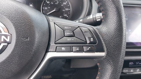 Used 2022 Nissan Kicks SR image 20