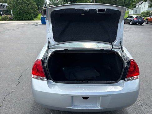 Used 2011 Chevrolet Impala LS image 15