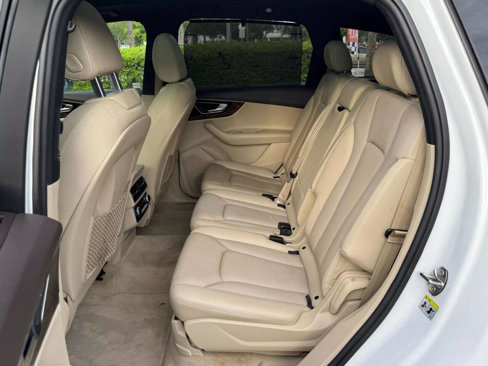 Used 2017 Audi Q7 3.0T Premium Plus w/ Premium Plus Package image 14
