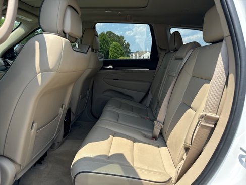 Used 2021 Jeep Grand Cherokee Overland image 15