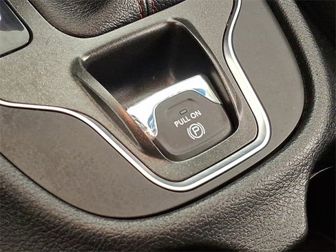 Used 2022 Jeep Cherokee Trailhawk w/ Comfort/Convenience Group image 23