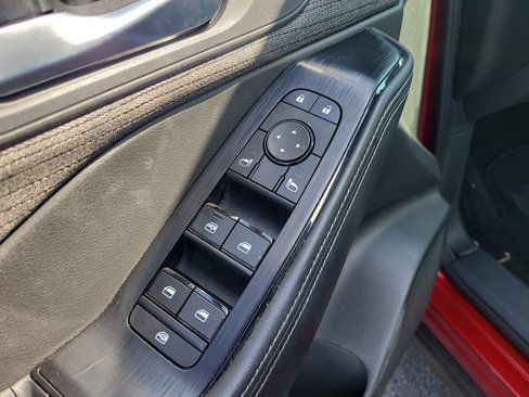 Used 2022 Nissan Rogue SV image 17