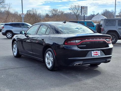 Used 2023 Dodge Charger SXT image 2