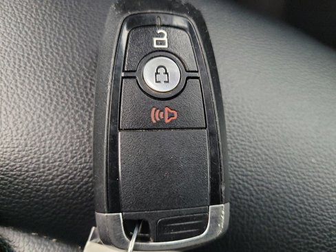 Used 2023 Ford Edge SEL image 32
