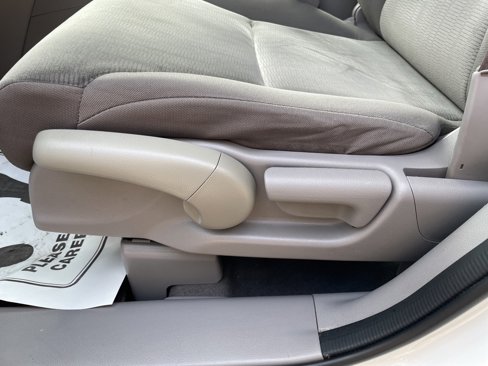 Used 2014 Honda CR-V LX image 11