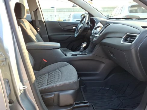 Used 2023 Chevrolet Equinox LT image 17