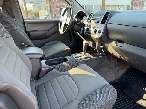 Used 2012 Nissan Frontier SV w/ Sport Appearance Pkg image 28