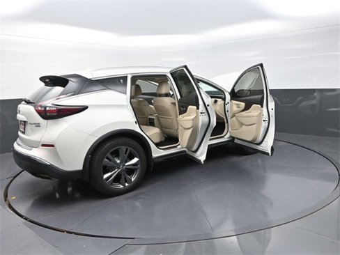 Used 2019 Nissan Murano Platinum w/ Cargo Package image 41