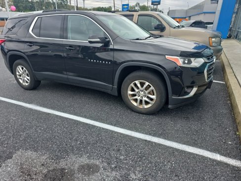 Used 2018 Chevrolet Traverse LT image 3