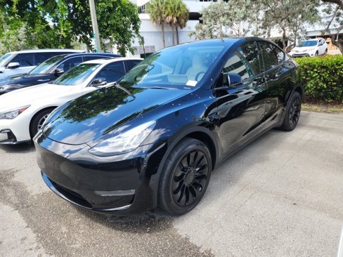 Used 2023 Tesla Model Y Long Range image 10