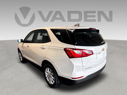 Used 2021 Chevrolet Equinox LS image 24