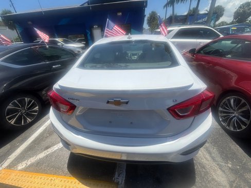 Used 2018 Chevrolet Cruze LT w/ RS Package image 12