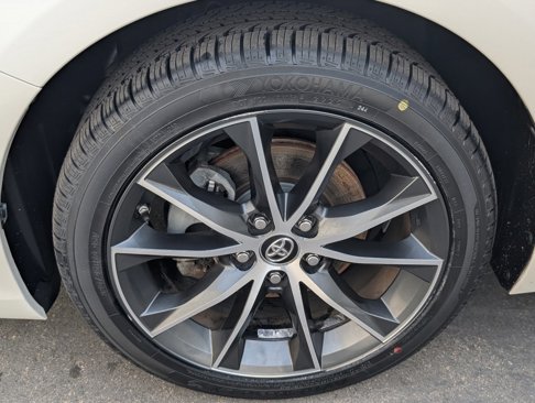 Used 2017 Toyota Camry XSE image 22