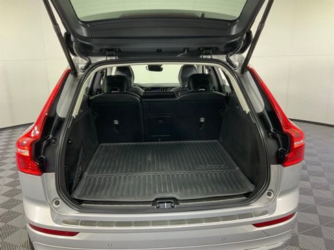 Certified 2023 Volvo XC60 T8 Ultimate w/ Climate Package image 34