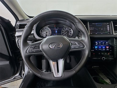 Used 2019 INFINITI QX50 Essential image 8