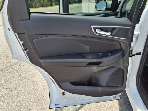 Used 2024 Ford Edge SEL image 36