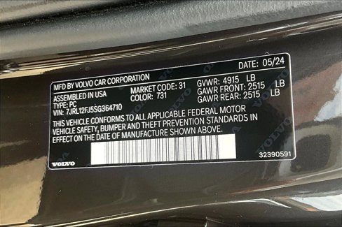Certified 2025 Volvo S60 B5 Core image 44