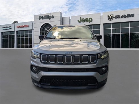 Certified 2022 Jeep Compass Latitude image 8