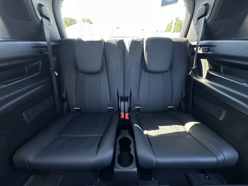 Used 2022 Mercedes-Benz GLB 250 4MATIC image 17
