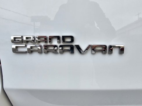 Used 2016 Dodge Grand Caravan SE w/ Quick Order Package 29E SE image 9